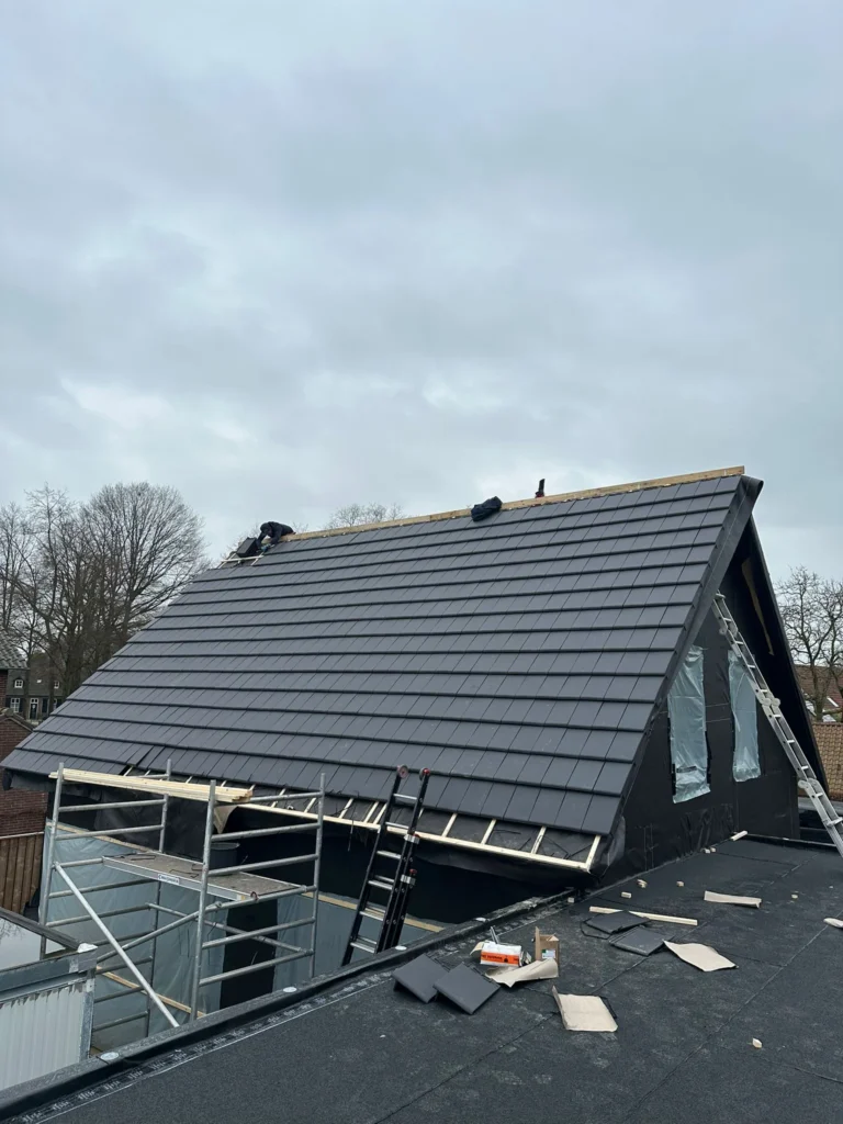 Pannendak in Terschuur na herstel door Dakdekker Barneveld